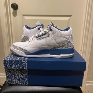 This just in… a pair of JORDAN 3 RETROS ‼️🤯